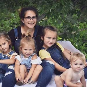 Meet your Posher, Sandy